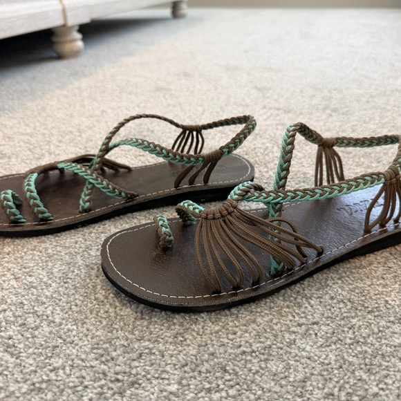 PLAKA Flat Women’s Sandals - Palm Leaf Braided Sandals in Turquoise - Picture 2 of 6